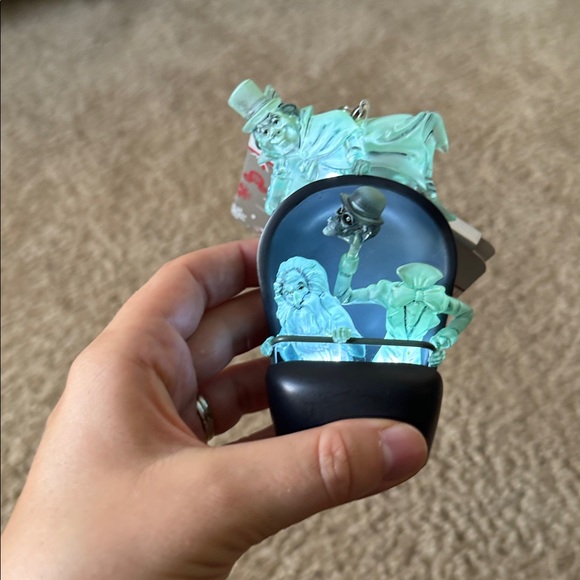 Disney The Haunted Mansion light up Sketchbook Ornament Hitchhiking Ghosts - Picture 2 of 3
